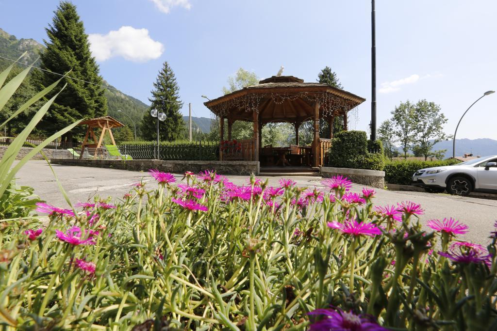 Hotel Pineta Castione della Presolana Eksteriør bilde