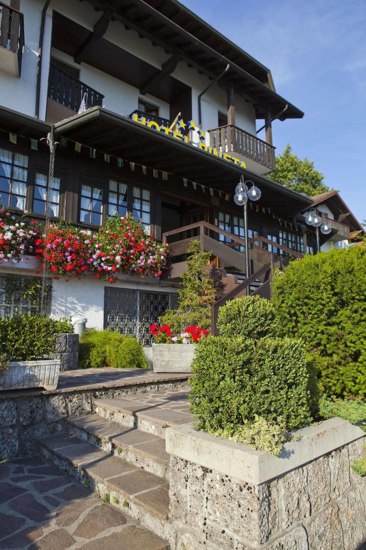 Hotel Pineta Castione della Presolana Eksteriør bilde