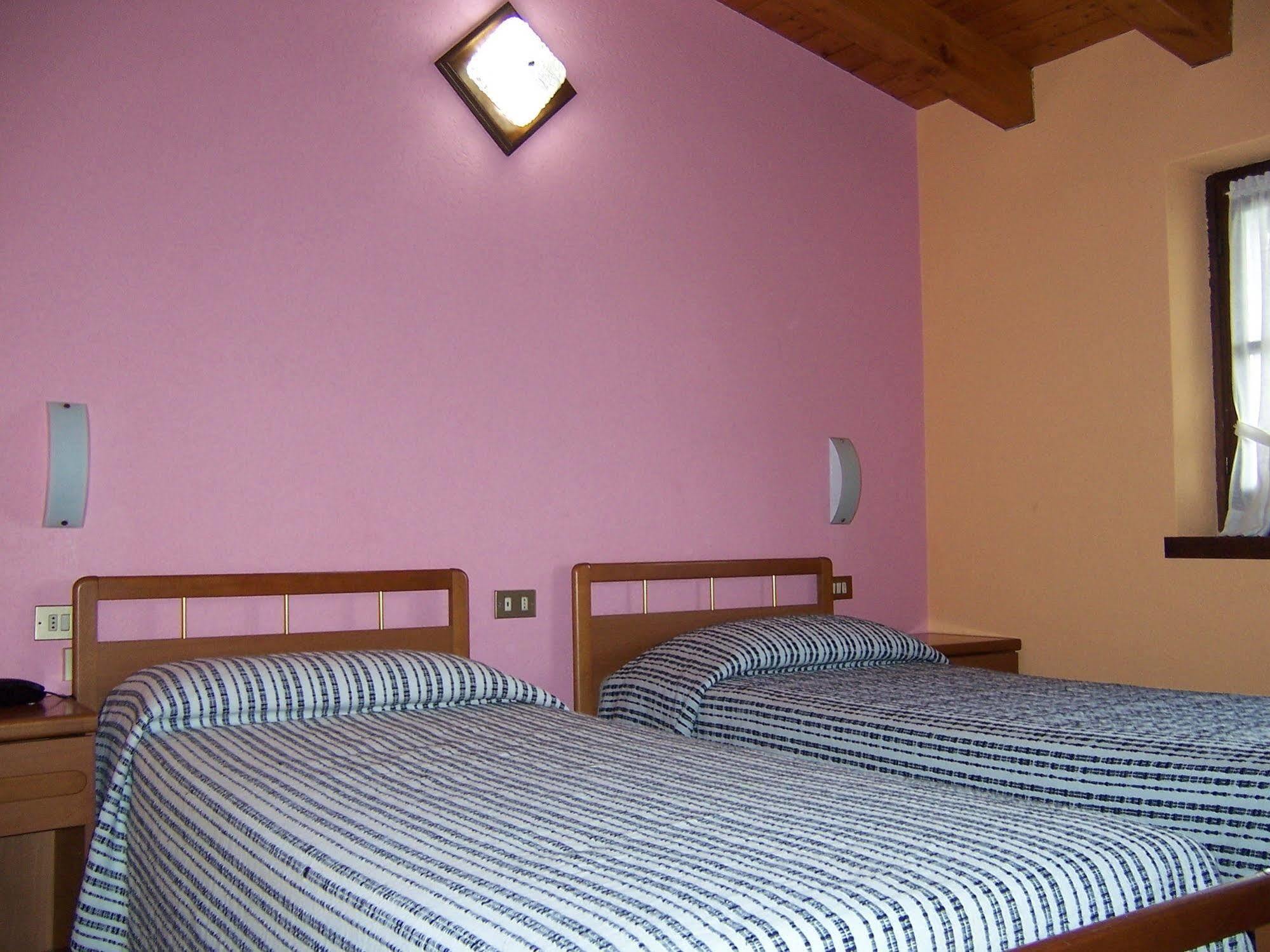 Hotel Pineta Castione della Presolana Eksteriør bilde